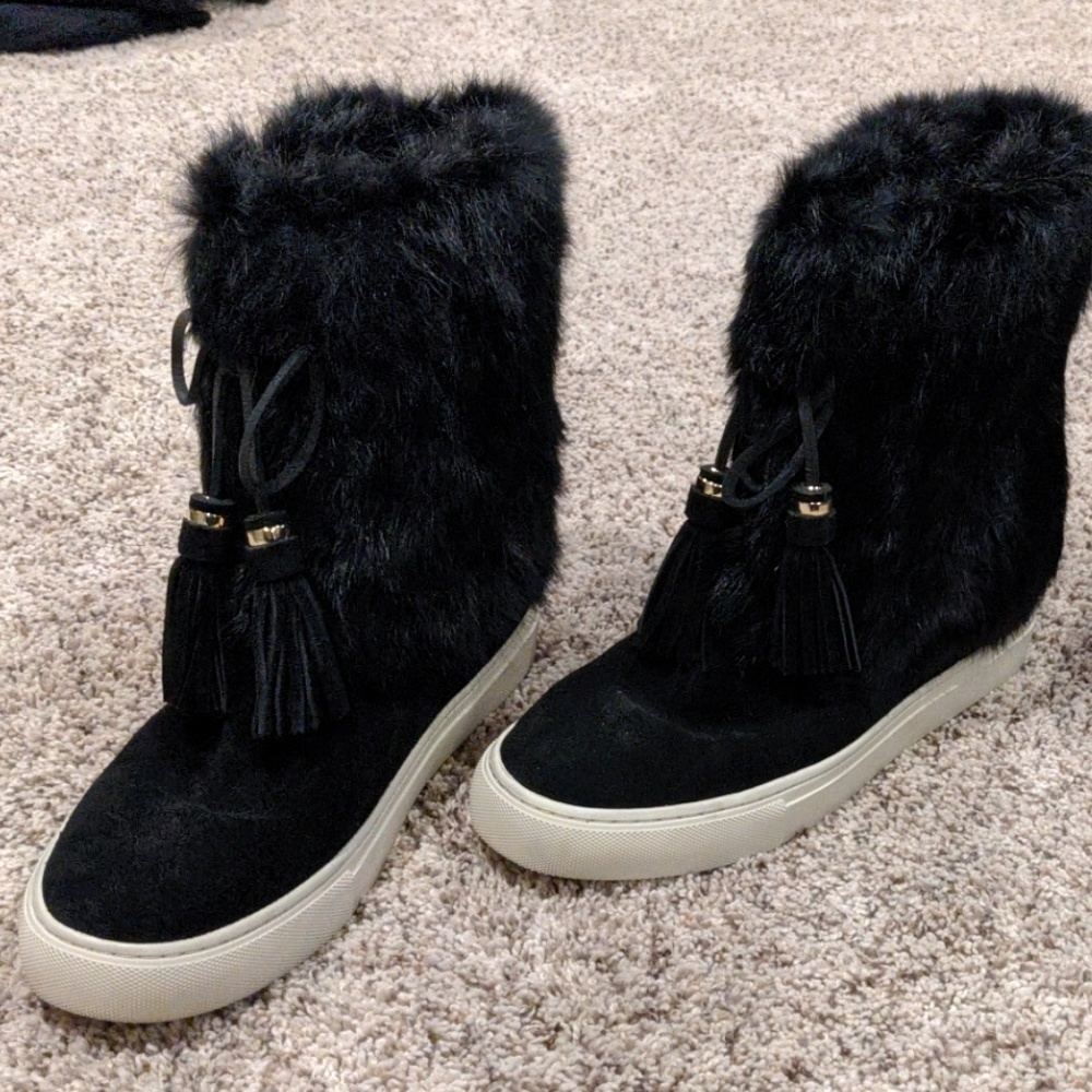 Tory Burch boot